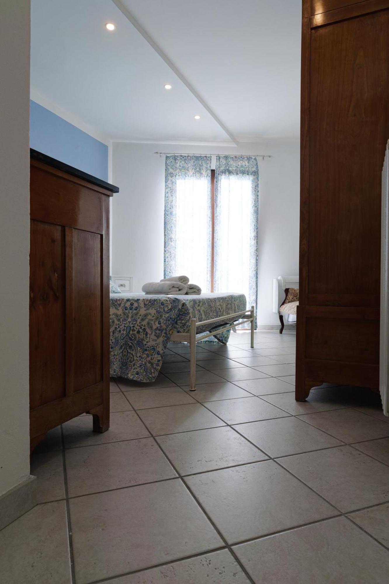 Casa Navla' Appartamenti "Ulivi"- "Fiori" -"Velieri"-"Luna"-"Nido"-"Taverna" Тіньяле Екстер'єр фото